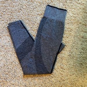 Women’s Size Small PINK Seamless Leggings